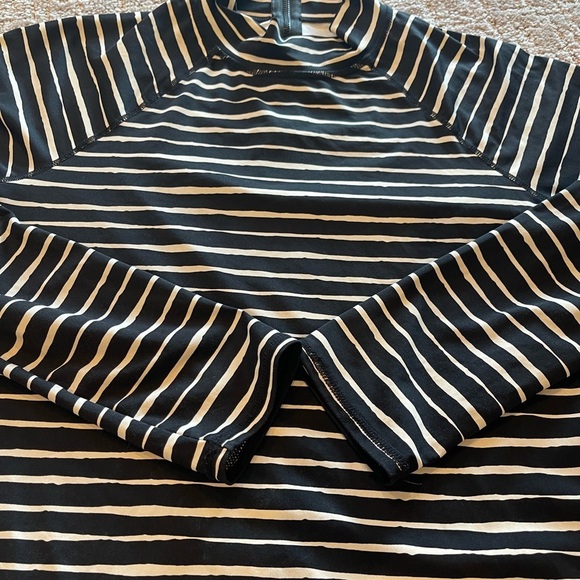 Garnet Hill Signature Rashguard, Black/White Striped, Mock Neck, Long Sleeve, M - Picture 10 of 15